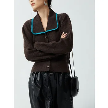 Kötött kardigán, pulóver, női tavaszi, őszi sötét kávé színű nagy hajtóka kontraszt szín divat, elegáns gombot kabát