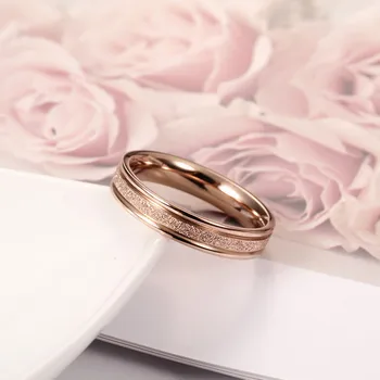A 4 mm-es Rozsdamentes Acél Matt Gyűrű Rózsa Arany Esküvői Zenekar a Nők Lány Méret 4-10